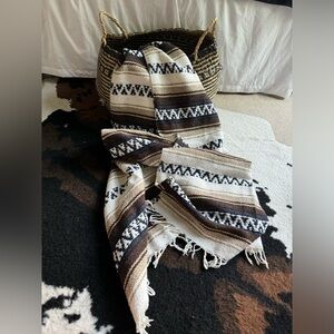 Navajo print blanket